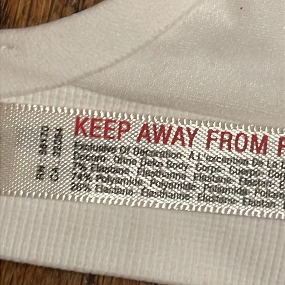 •FREE PEOPLE•NWT WHITE SEAMLESS BRA W/ SCOOP BACK & HOOK/EYE CLOSURE SIZE MEDIUM - Picture 7 of 8